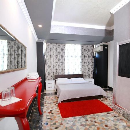 Hotel Eagle Tiranë Ngoại thất bức ảnh