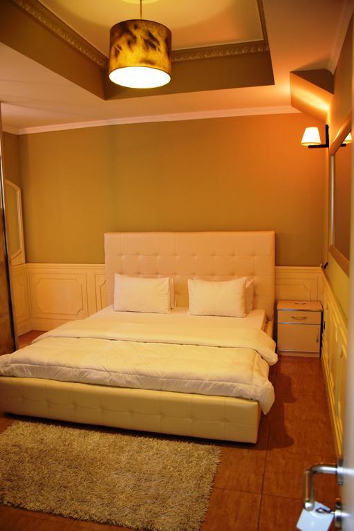 Hotel Eagle Tiranë Ngoại thất bức ảnh