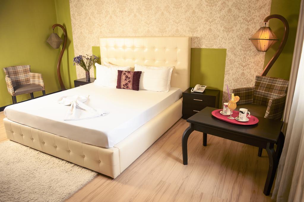 Hotel Eagle Tiranë Ngoại thất bức ảnh