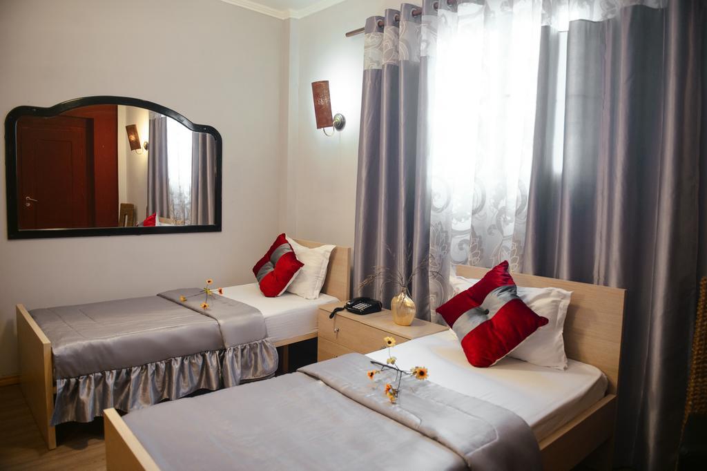 Hotel Eagle Tiranë Ngoại thất bức ảnh