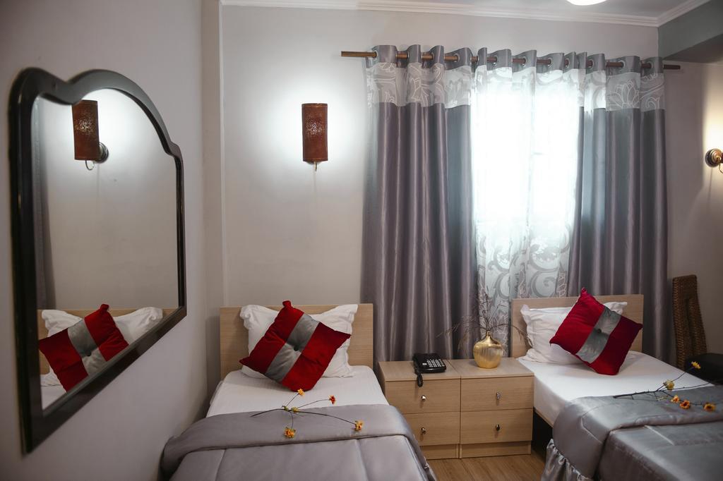 Hotel Eagle Tiranë Ngoại thất bức ảnh