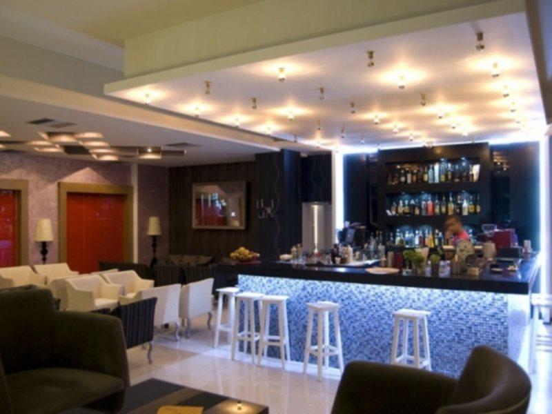 Hotel Eagle Tiranë Ngoại thất bức ảnh