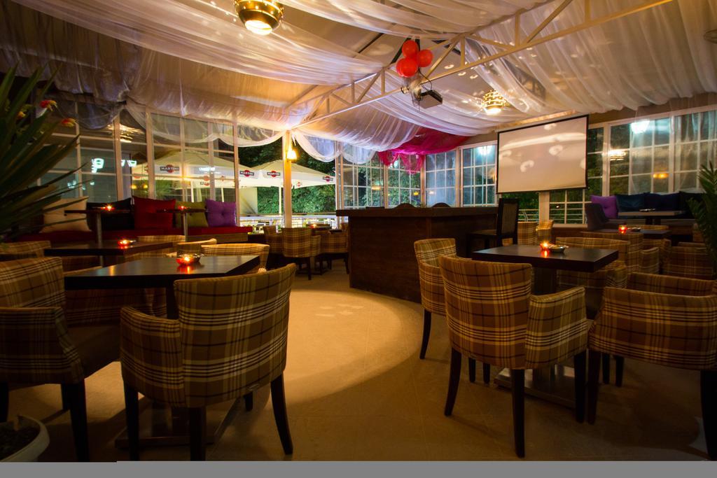 Hotel Eagle Tiranë Phòng bức ảnh