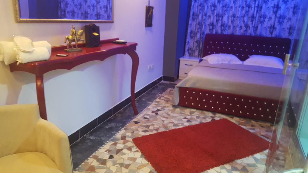 Hotel Eagle Tiranë Ngoại thất bức ảnh