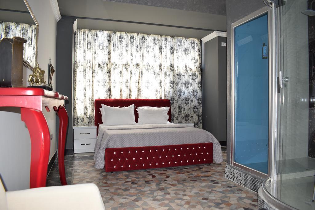 Hotel Eagle Tiranë Ngoại thất bức ảnh