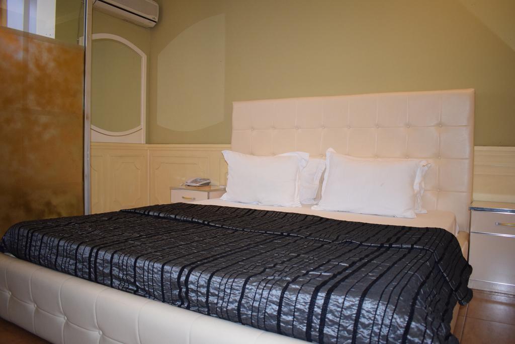 Hotel Eagle Tiranë Ngoại thất bức ảnh