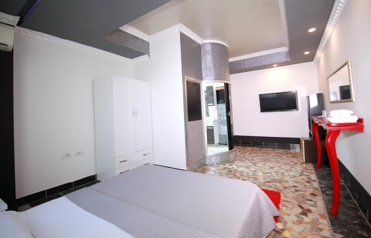 Hotel Eagle Tiranë Ngoại thất bức ảnh