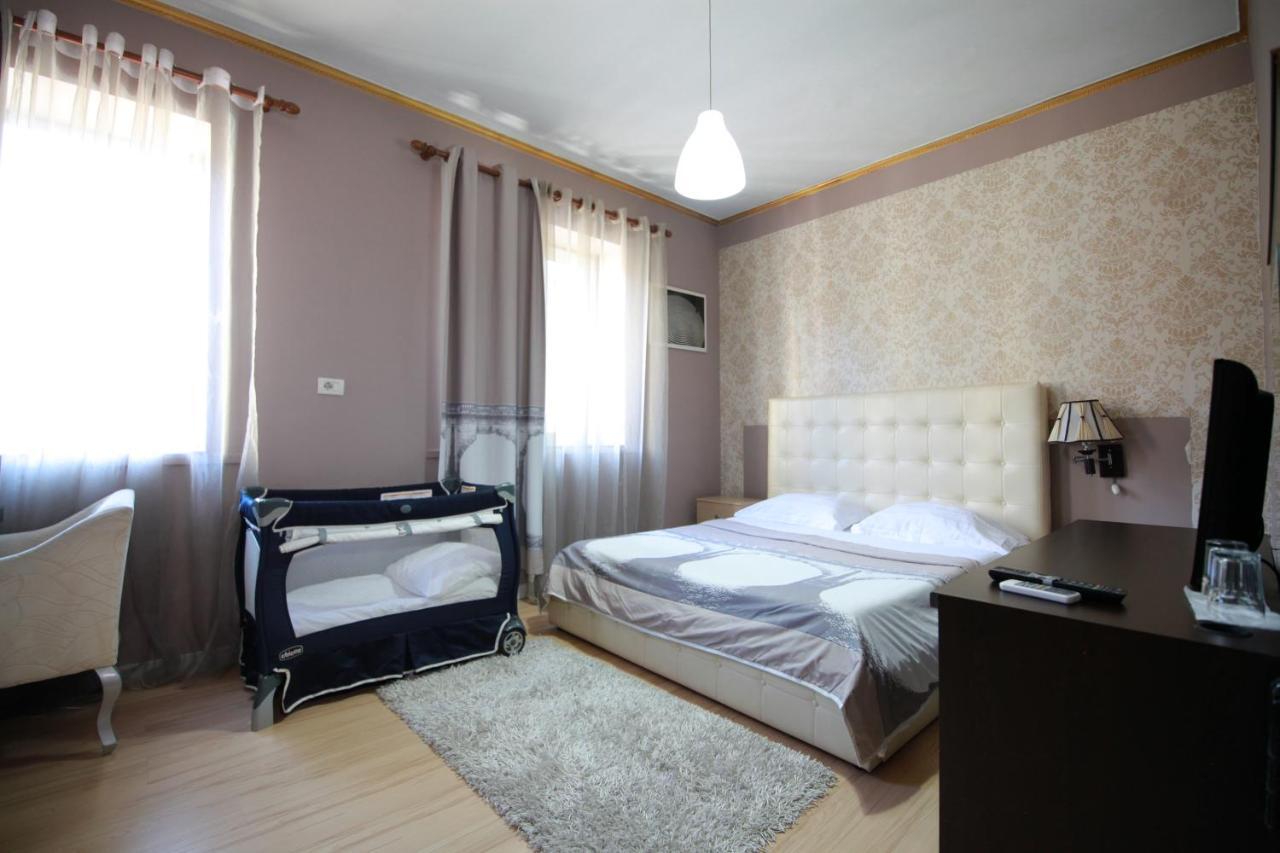 Hotel Eagle Tiranë Ngoại thất bức ảnh